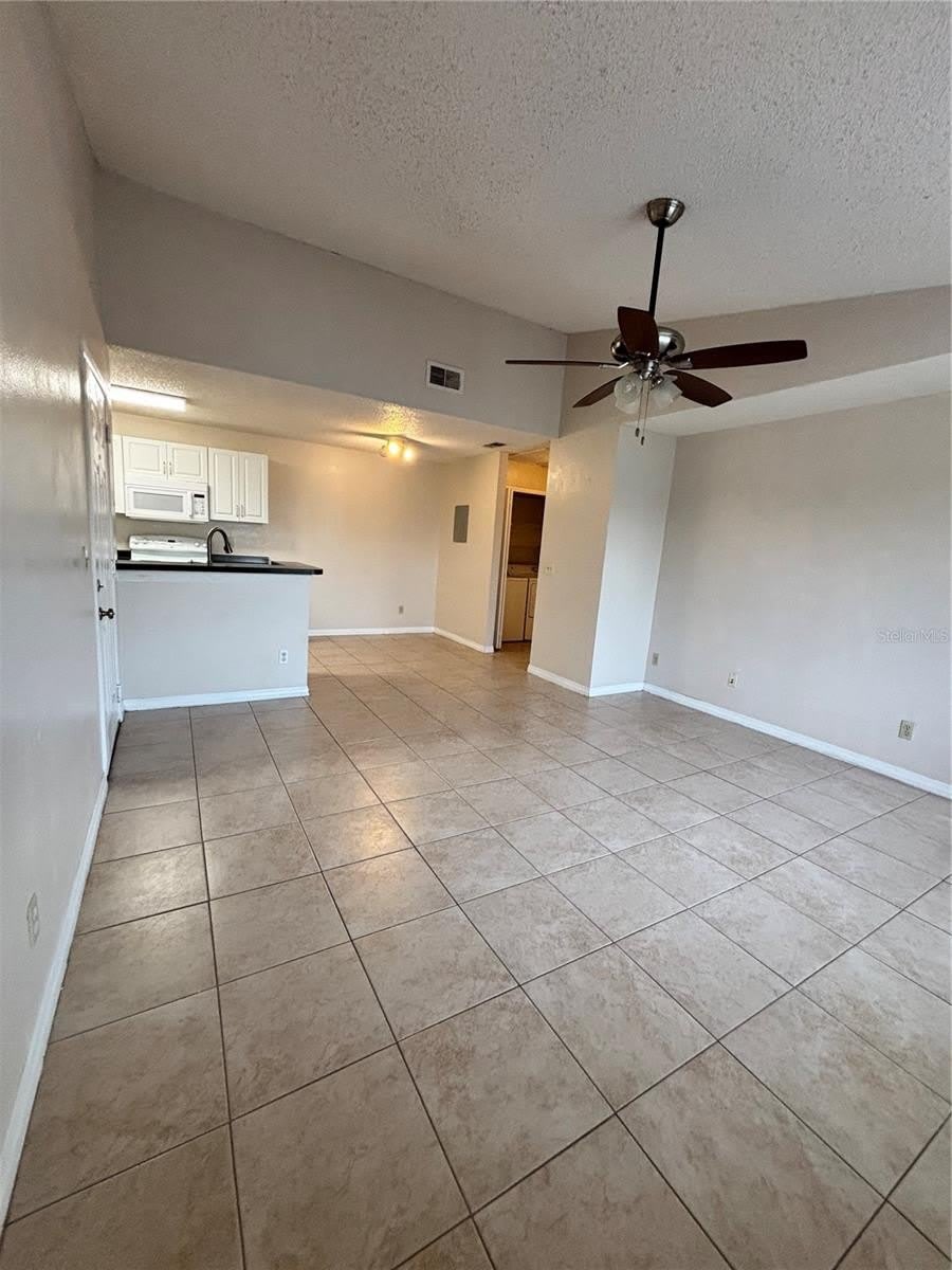 2030 CASCADES Boulevard – photo 2