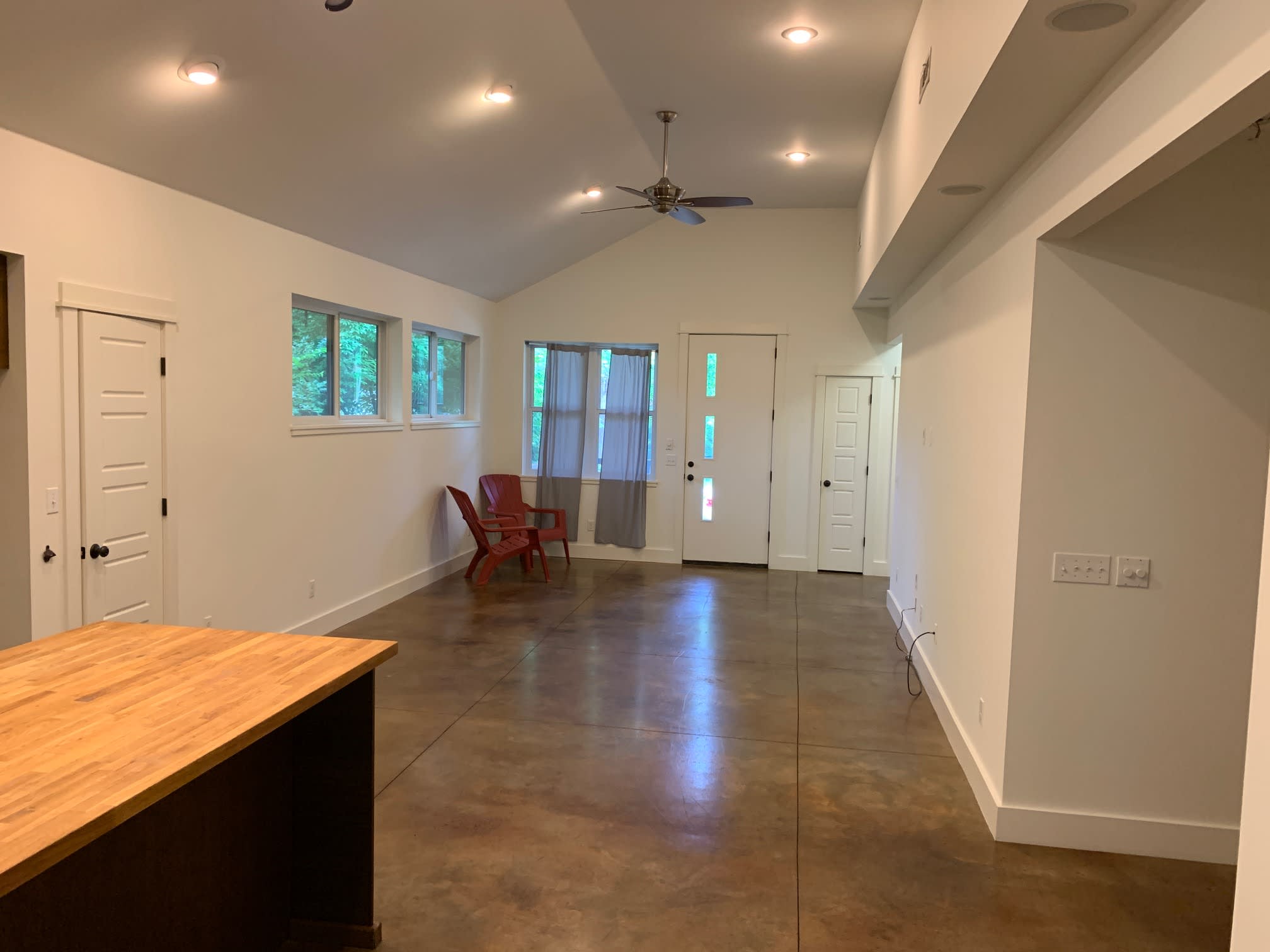 420 South Church Avenue – photo 4