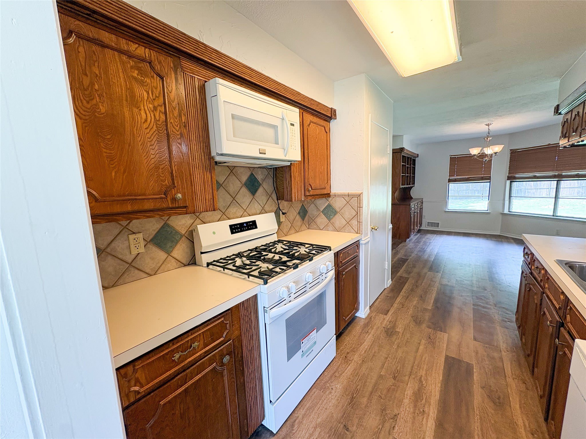 511 W Walnut Street – photo 5