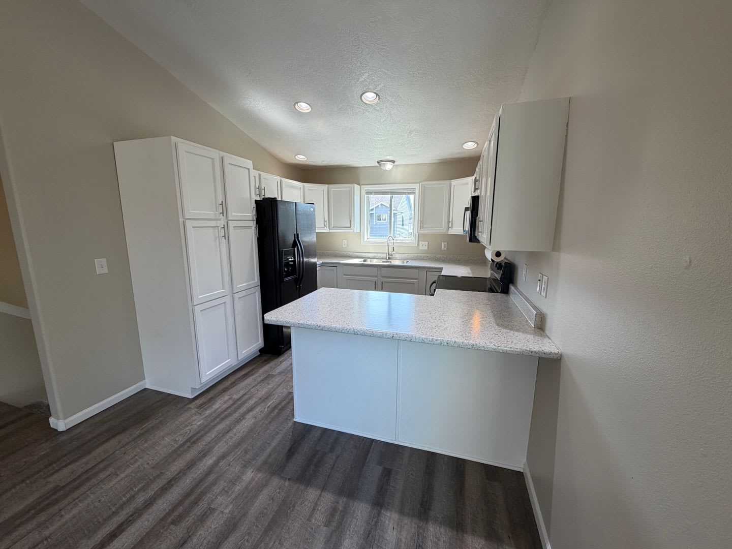 Room To Grow This Spacious Split Foyer Townhouse Delivers 5 Bedrooms 3 Full Baths And A Layout Built For Everyday Living – photo 4