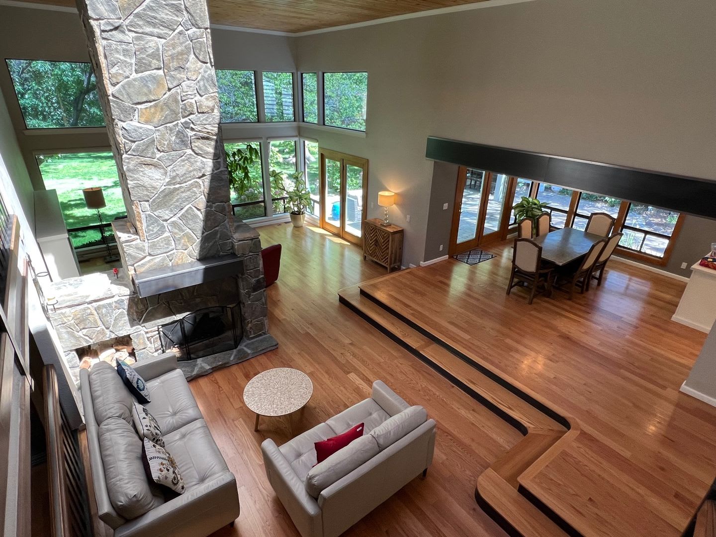 Gorgeous Lakeridge Shores Home Available Now – photo 4