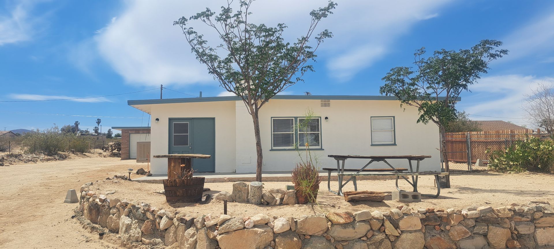 Eclectic 2 Bedroom 1 Bathroom Home – photo 1