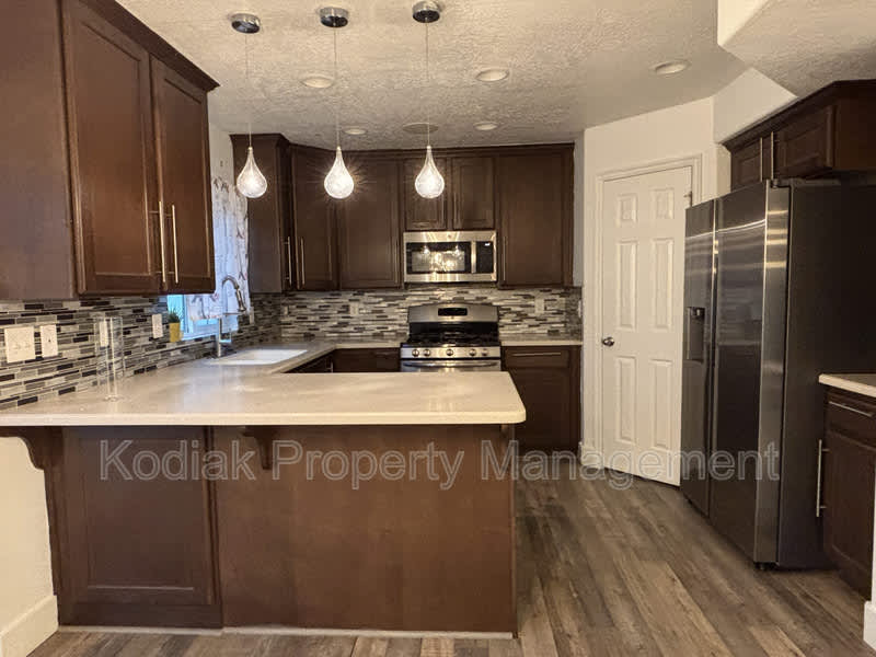 5757 Coral Pine Ct South – photo 2