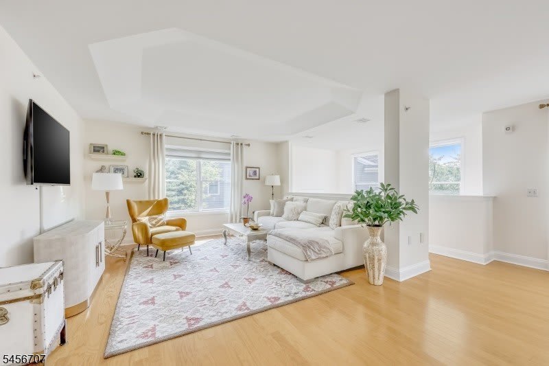 1202 Whitney – photo 5