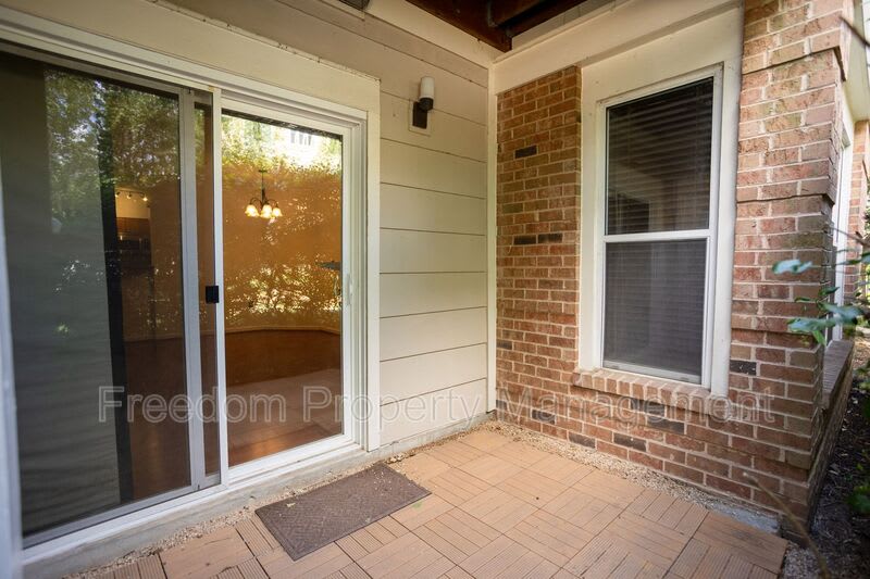 2204 Westcourt Ln – photo 5
