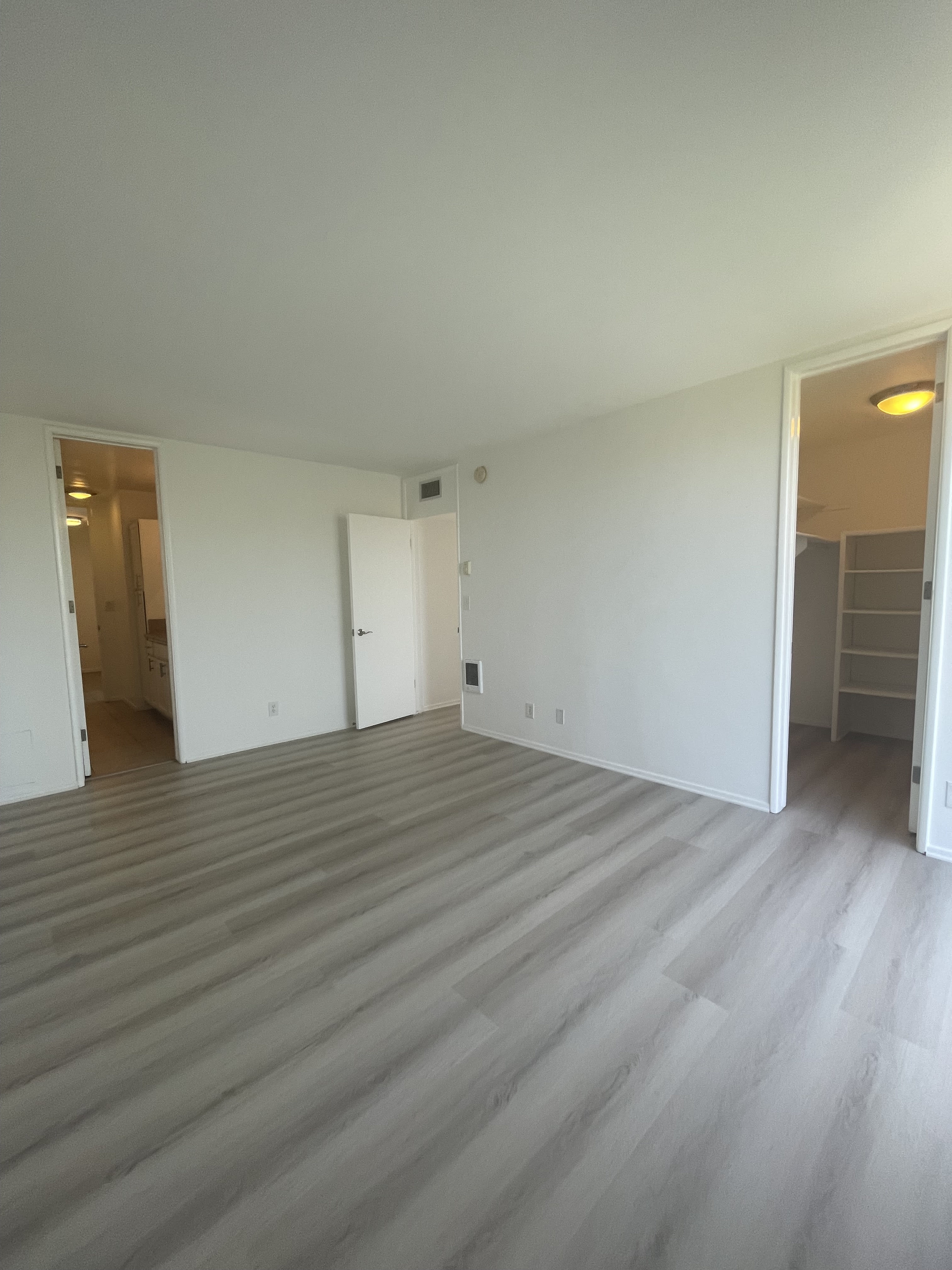 125 North Barrington Avenue – photo 2