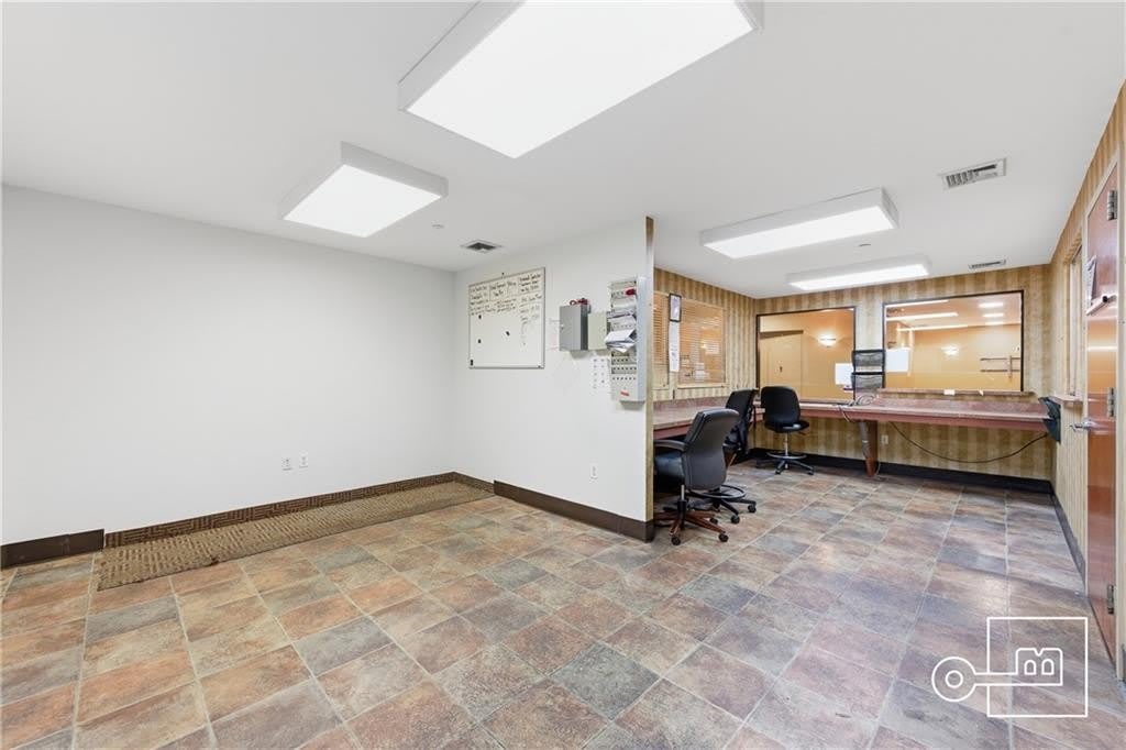 577 Prospect Avenue – photo 4