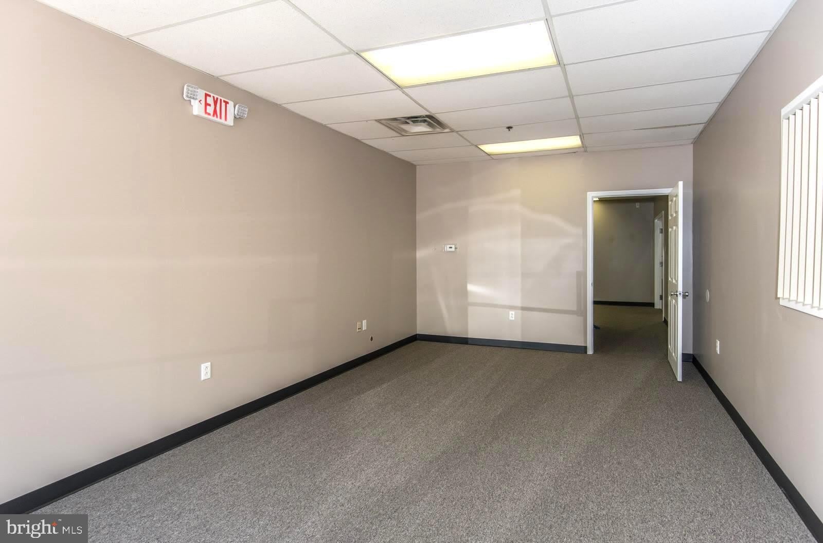 375 Ivyland Road – photo 4