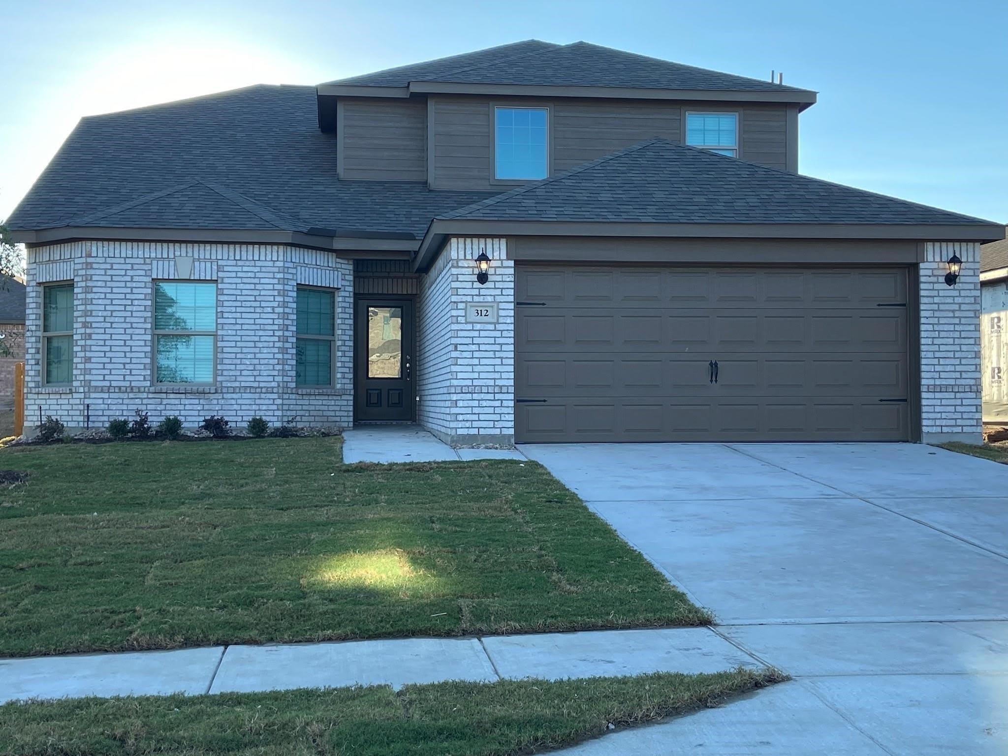 312 Golden Sands Lane – photo 1