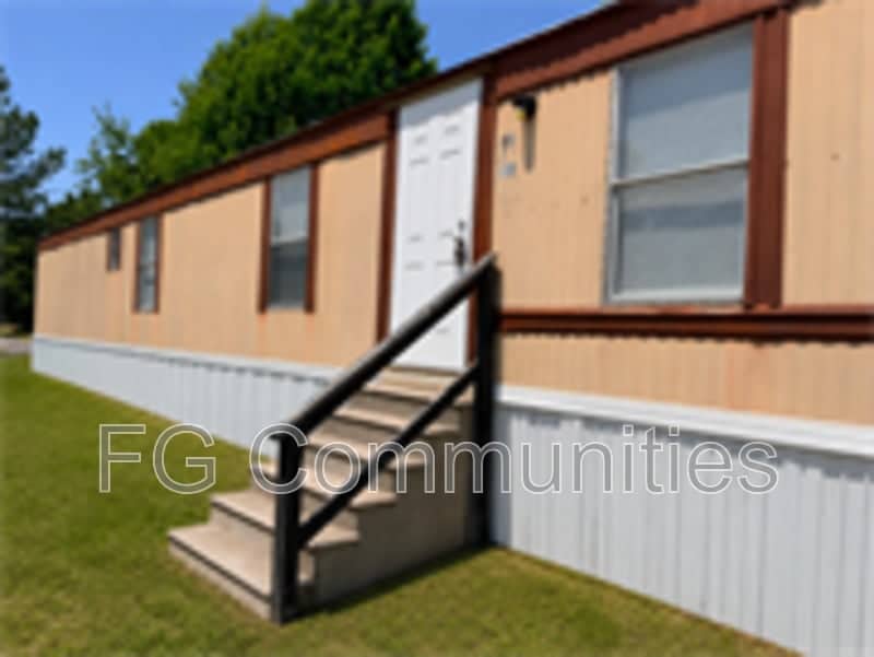 112 Laurin Dr – photo 1