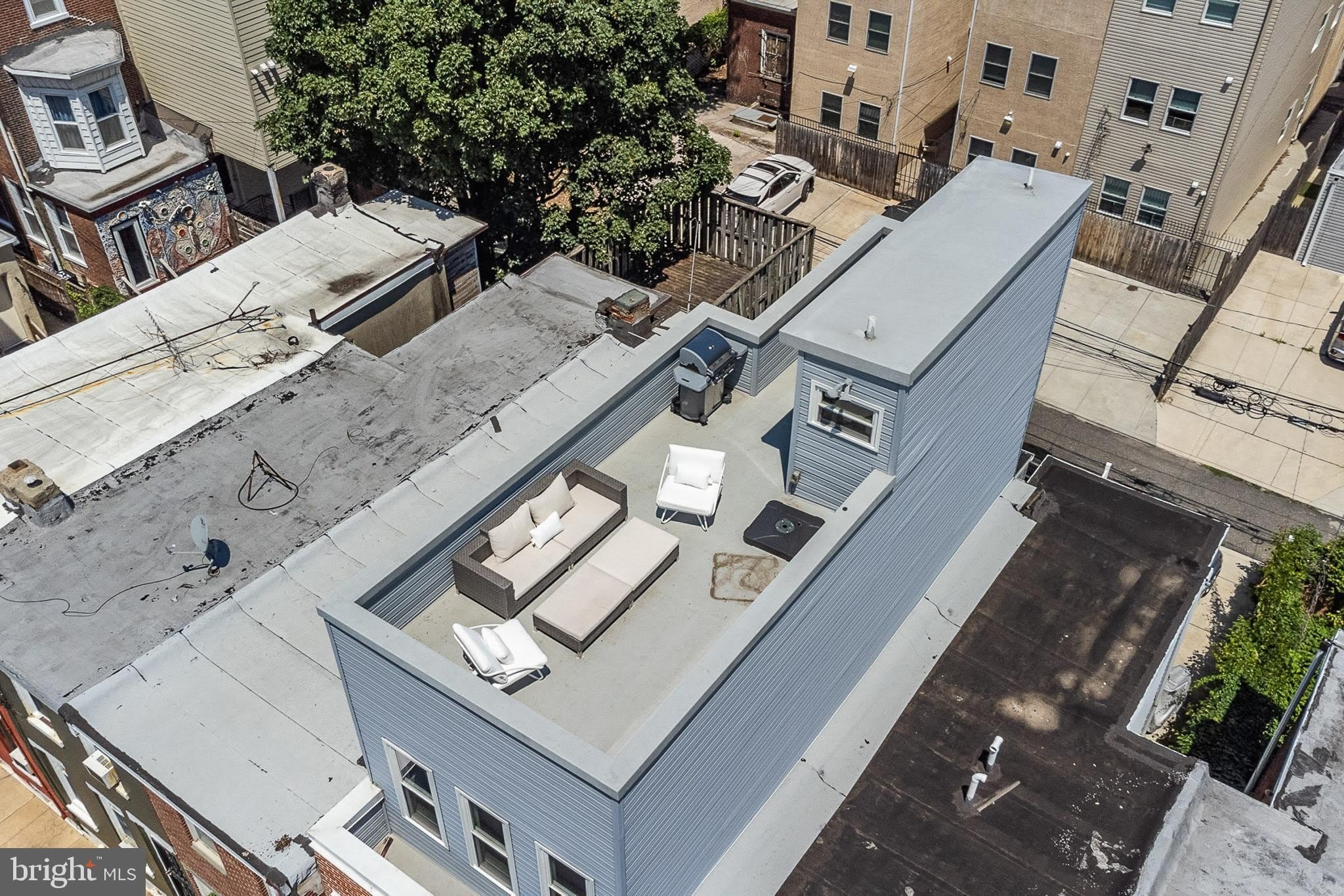 1935 Cambridge Street – photo 4