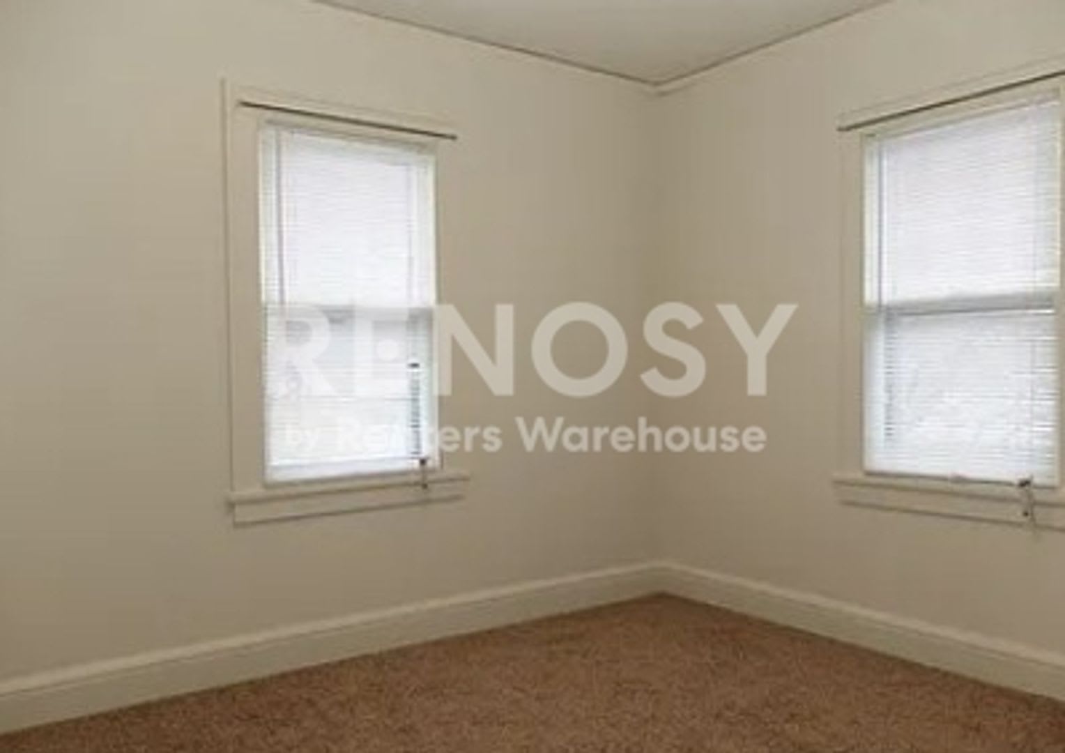 Available September 1st, 2 Bedroom 1 Bath Duplex in Minneapolis – photo 5