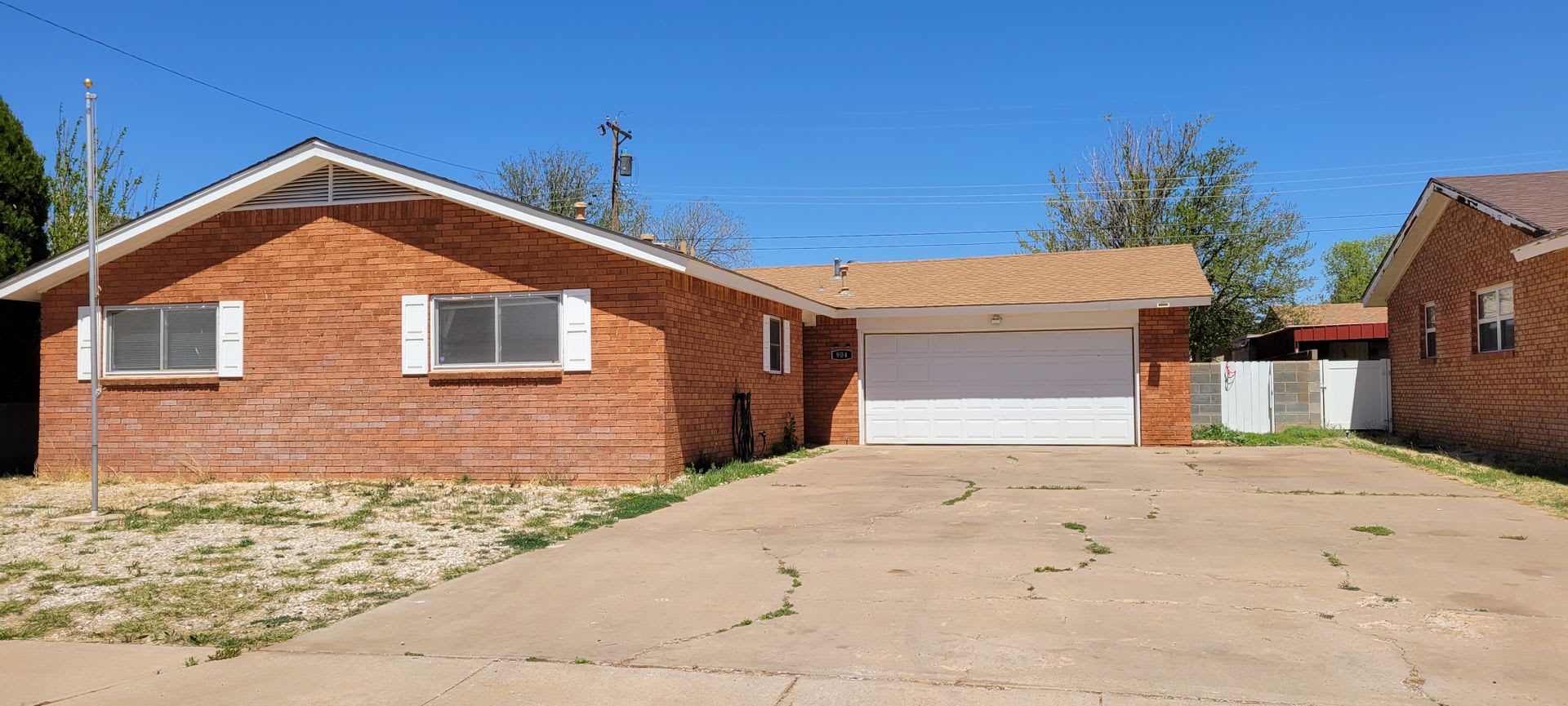 LARGE HOME ON QUIET STREET – photo 2