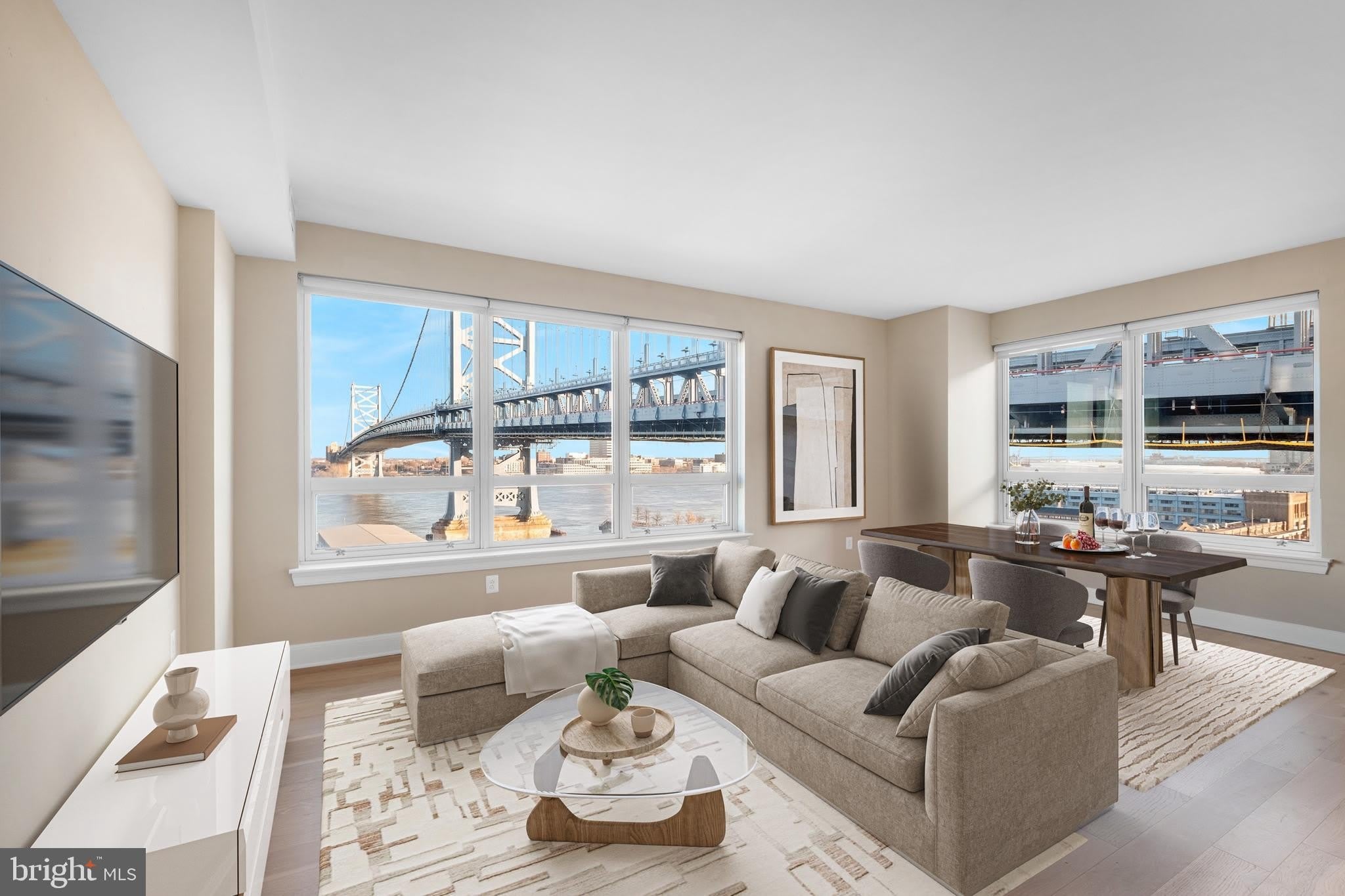 235 N COLUMBUS Boulevard – photo 1