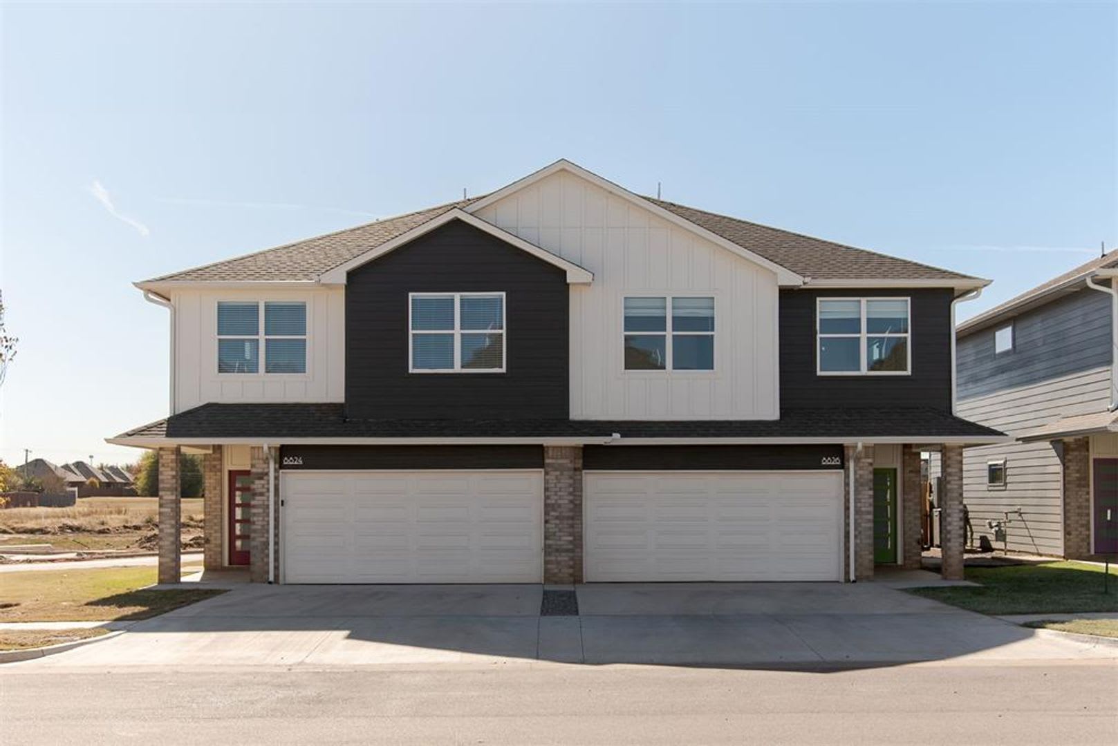Luxury 3 Bedroom 2.5 Bathroom Duplex in Piedmont Schools with a 2 car garage (Neighborhood Park) – photo 2