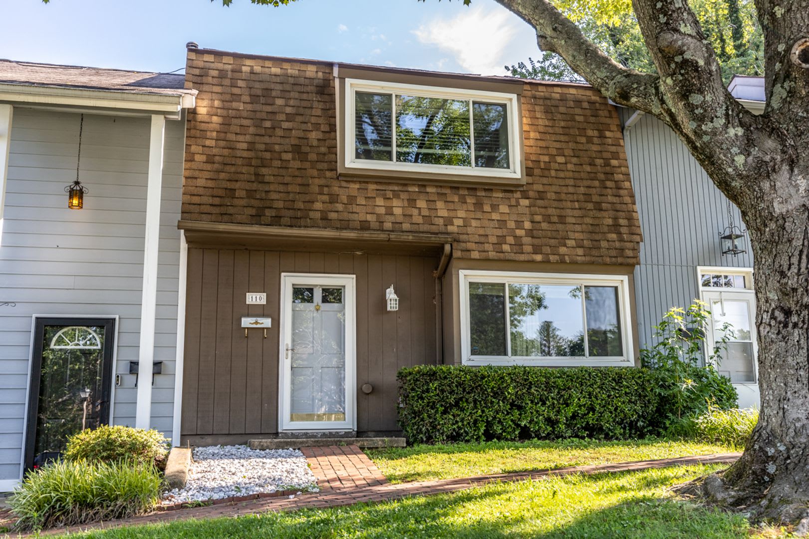 110 Woodlake Drive – photo 1