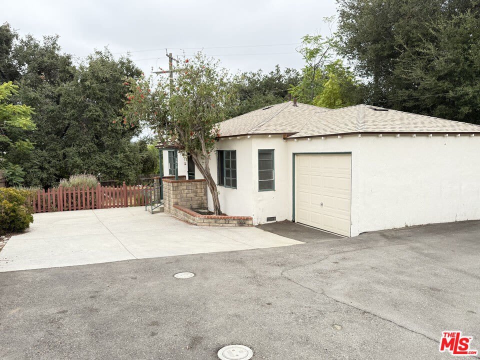 2618 Prospect Ave – photo 2