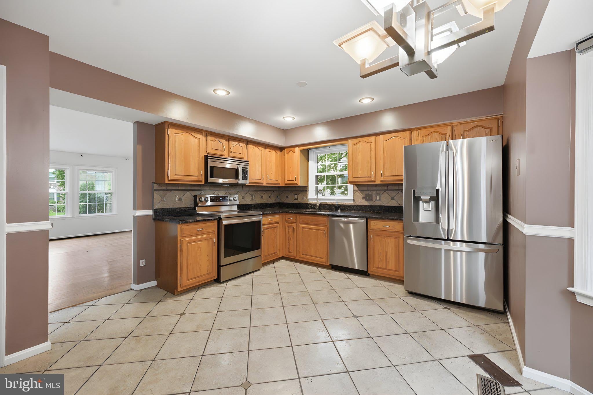 10212 WINGED ELM Circle – photo 2