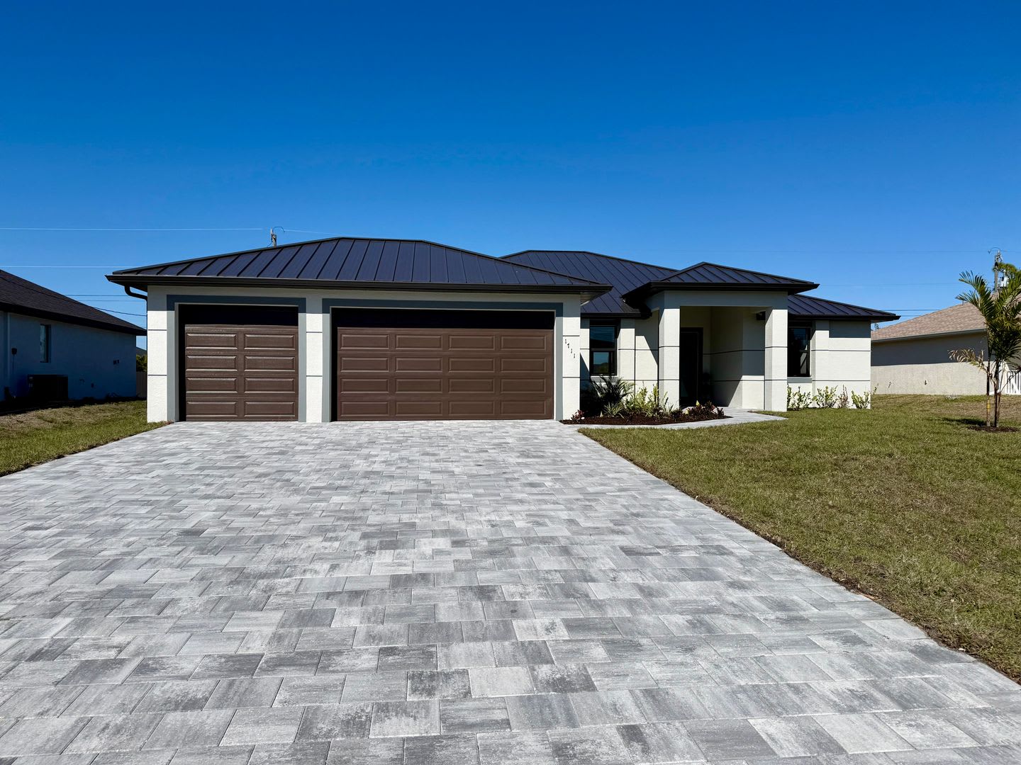 Brand-New Waterfront Luxury in Cape Coral – photo 1
