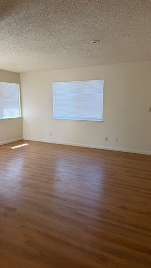 Duplex for RENT! – photo 3
