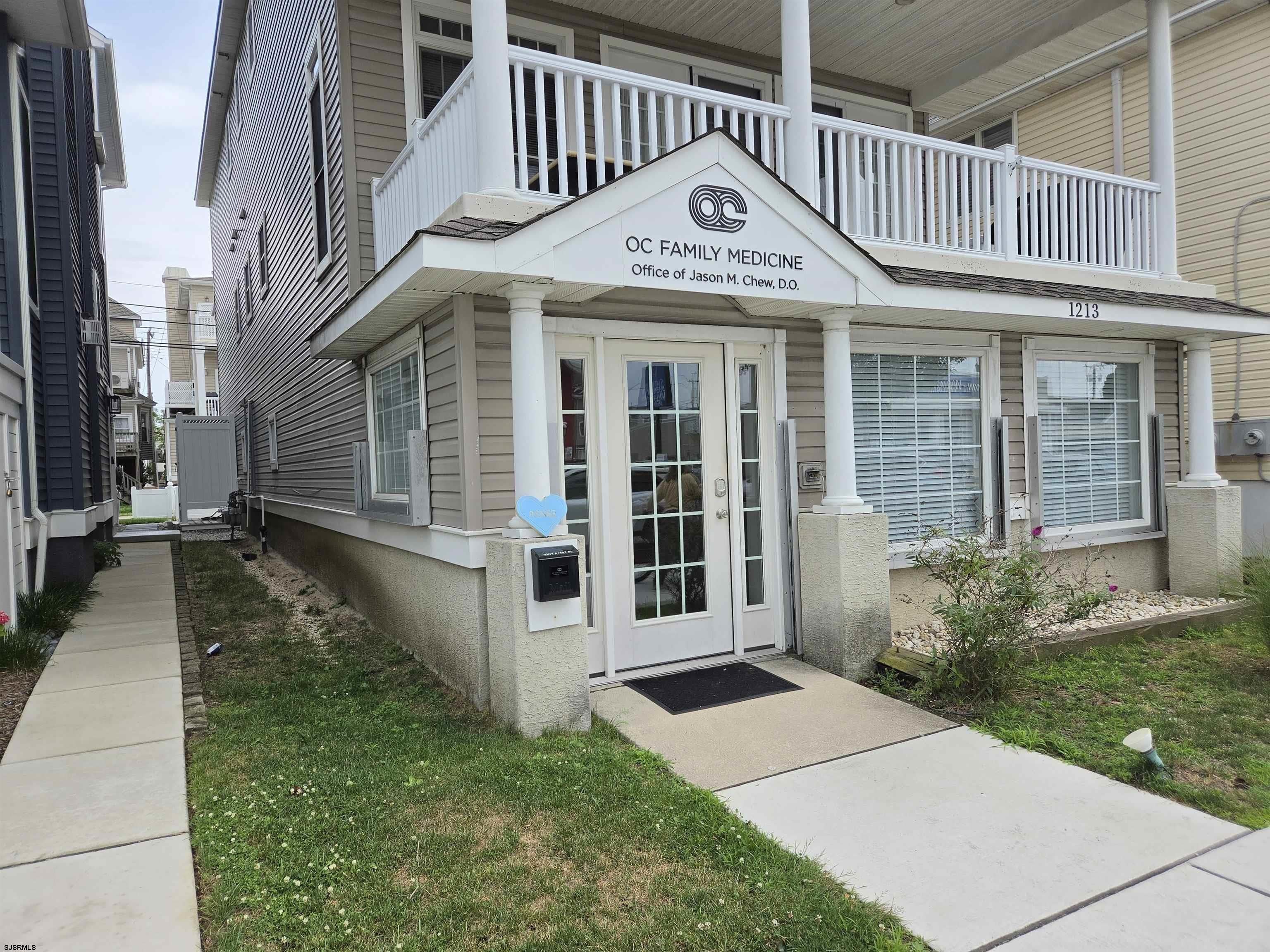 1213 West Ave – photo 4