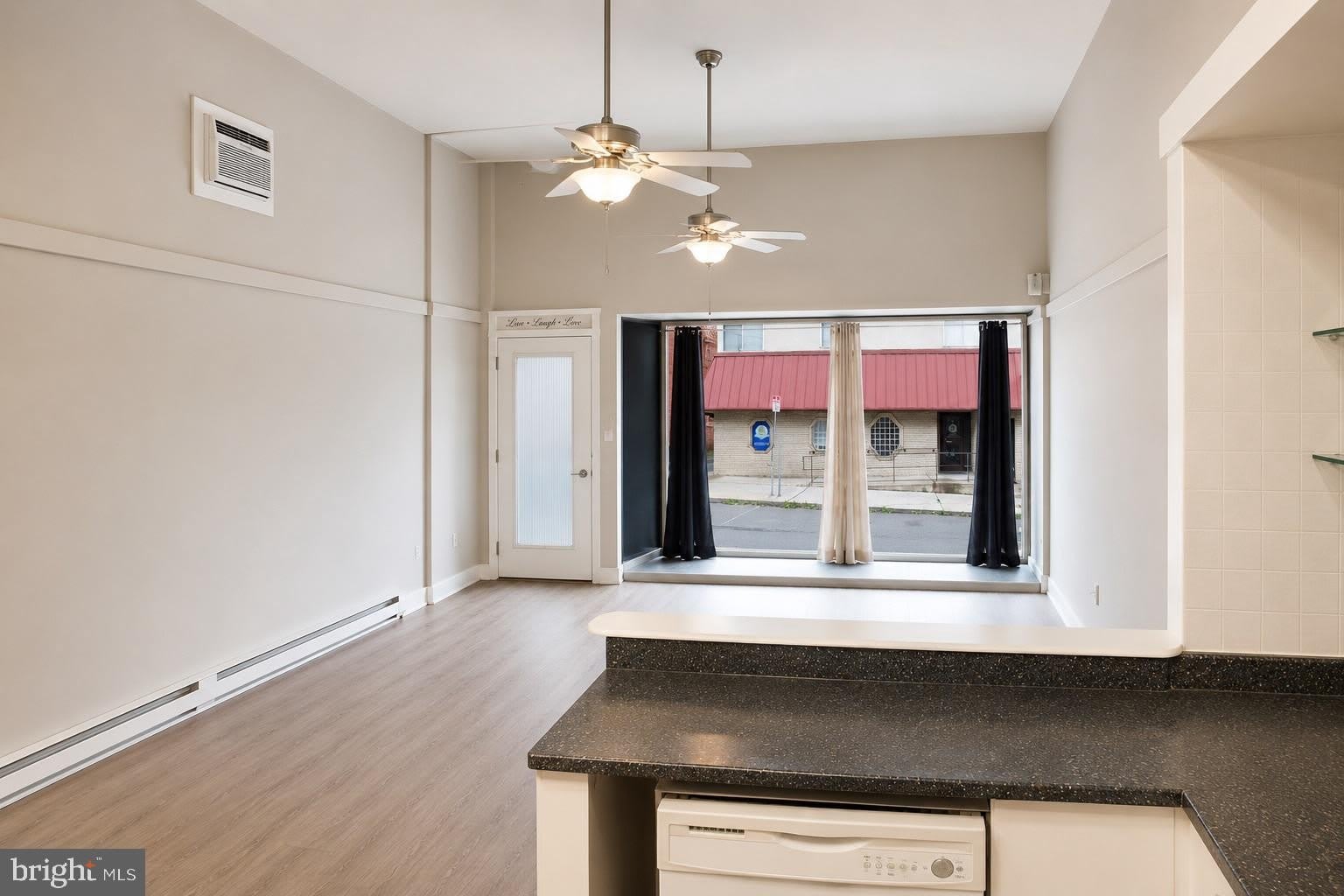 621 W MARKET Street – photo 3