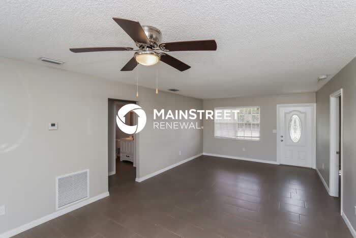861 Americana Boulevard Northwest – photo 3