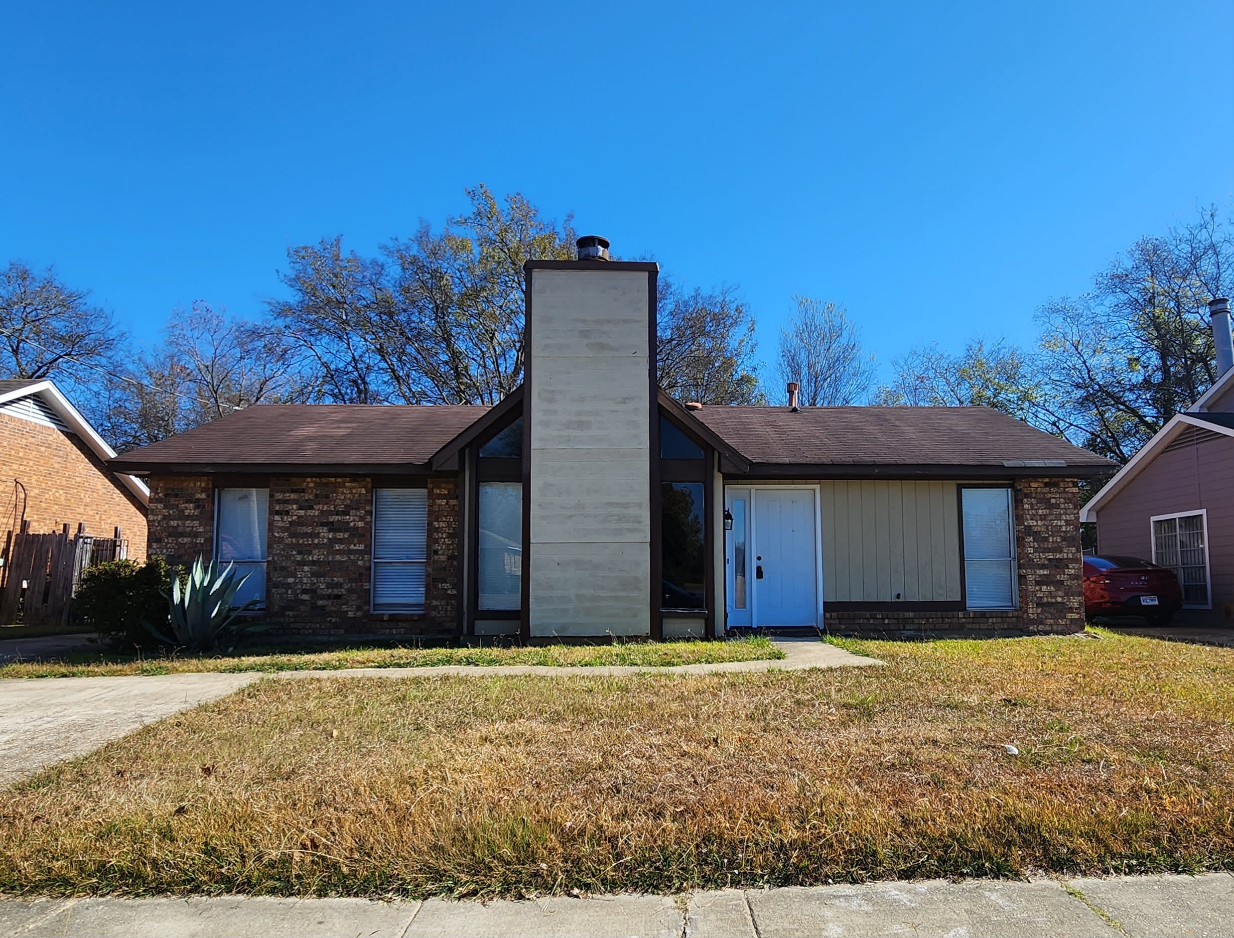 6061 Briarhurst Drive – photo 1