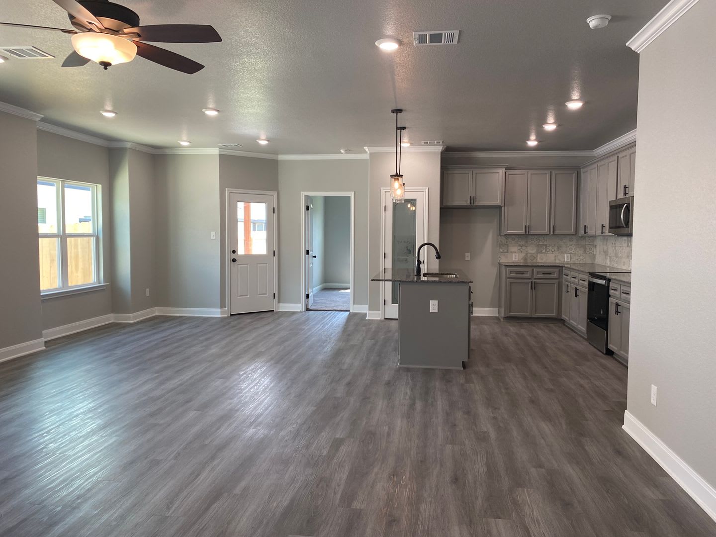 4 BEDROOM, 3 BATH – photo 4