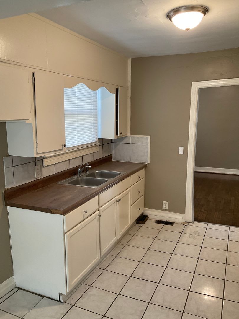 Move In Special!! No Security Deposit required! – photo 2