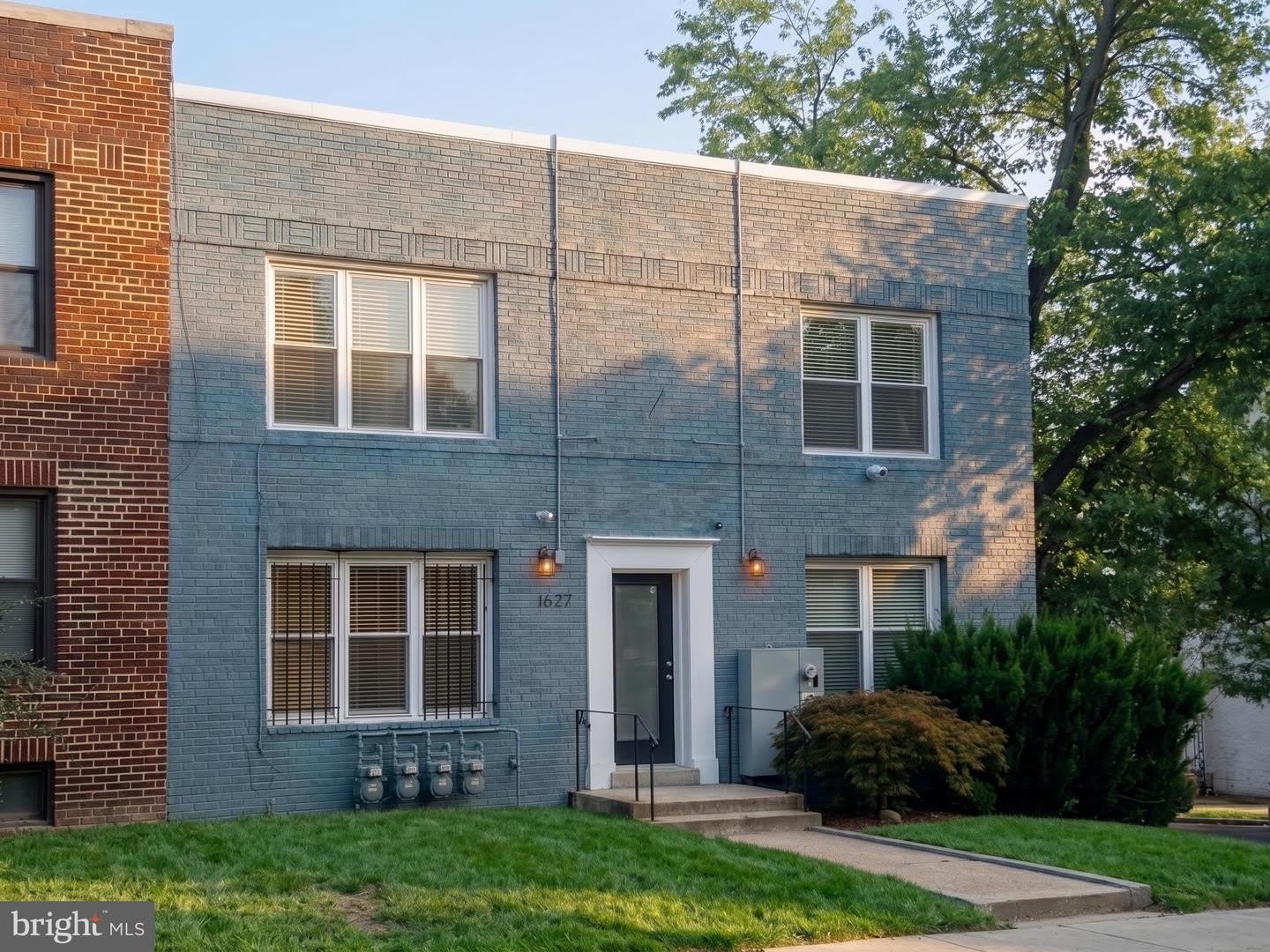 1627 HOLBROOK ST NE #3 – photo 3
