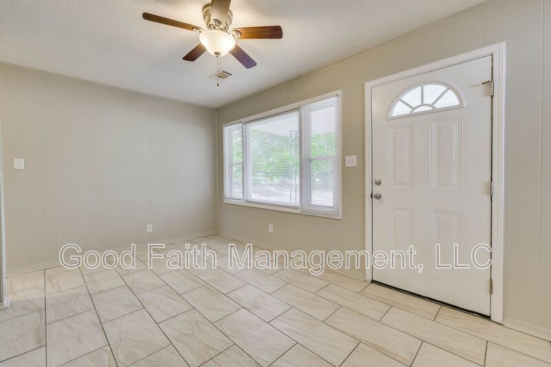 1813 Alder Drive – photo 4