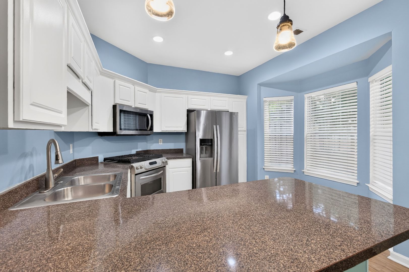 Spacious 3 Bed / 2 Bath Townhouse in Atlanta – $1,995/mo (Trash & Landscaping Included!) – photo 5