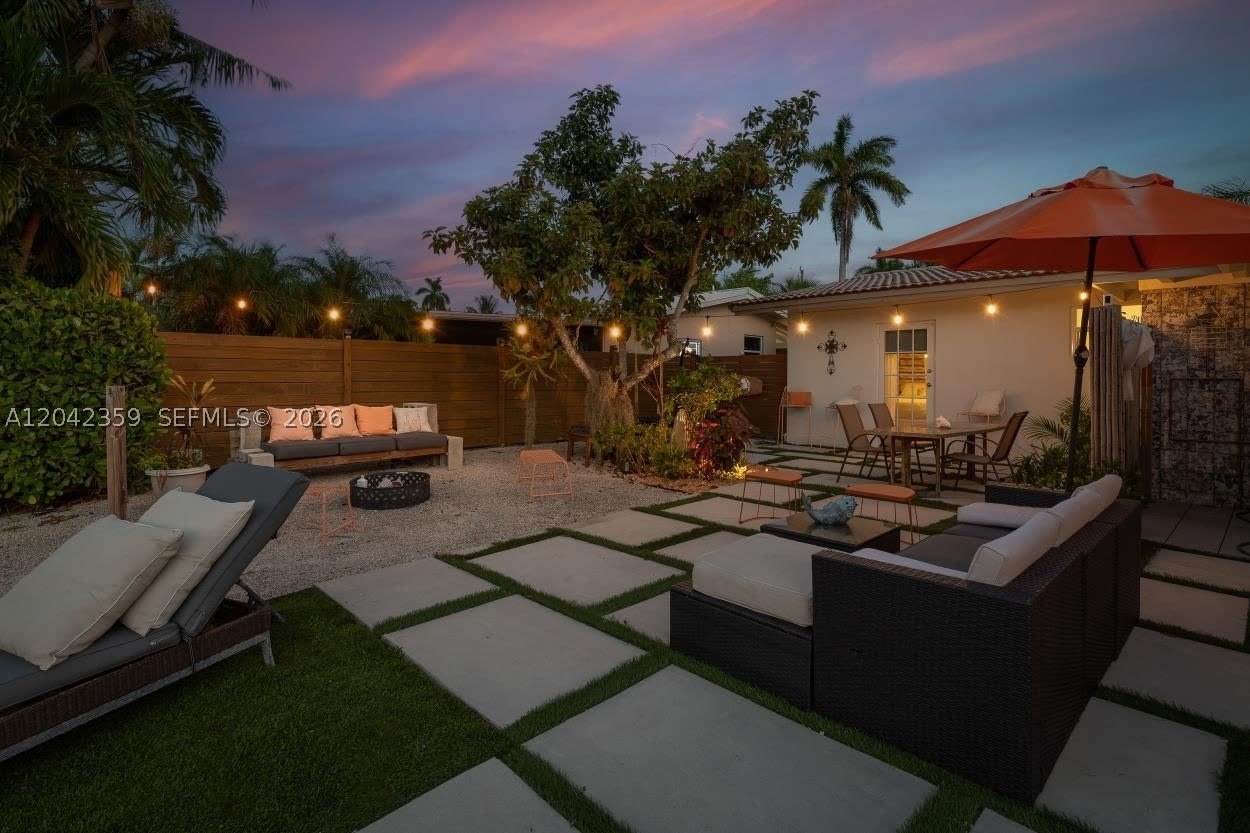 1521 SW 5th Ct – photo 1