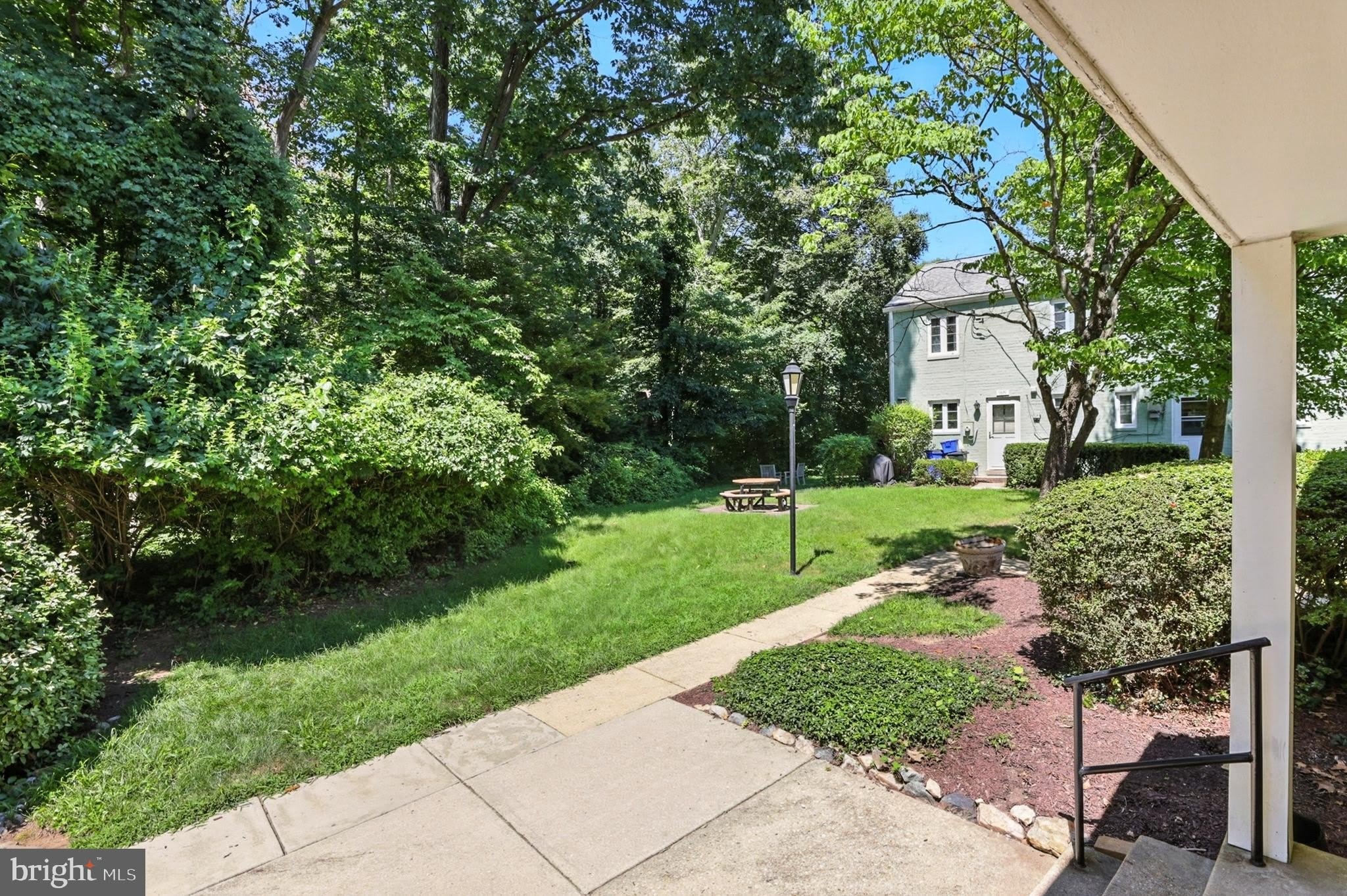 9882 HOLLOW GLEN Place – photo 3
