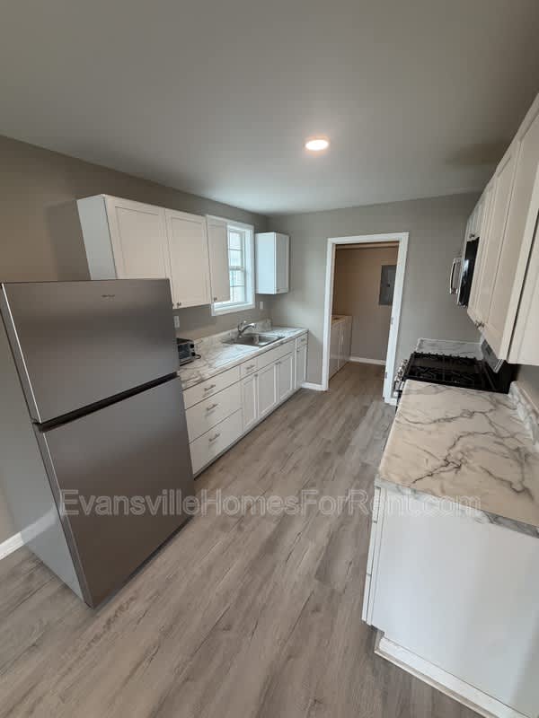 1404 Oakley Street – photo 4