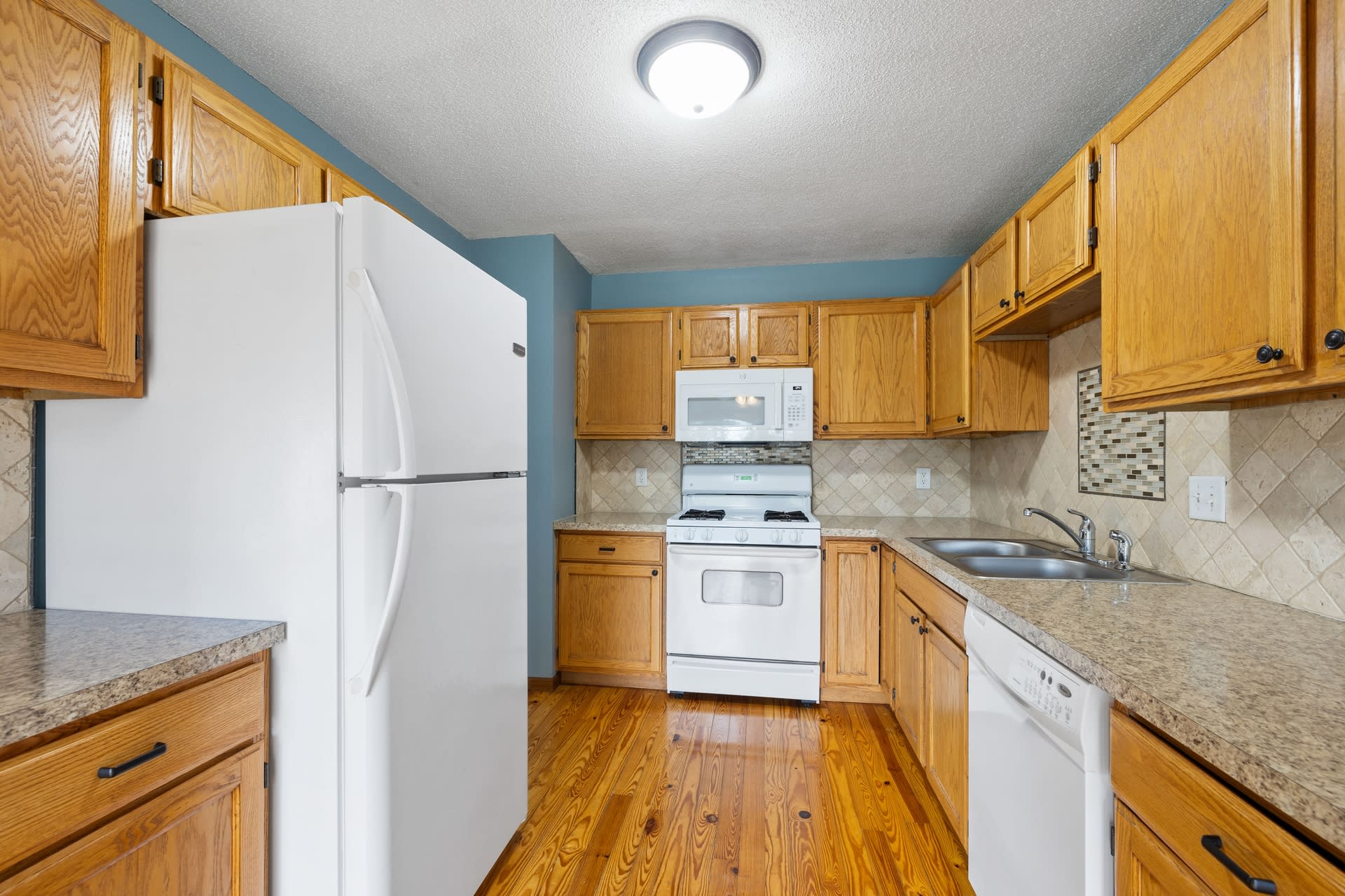 16940 Glencoe Ave. – photo 5