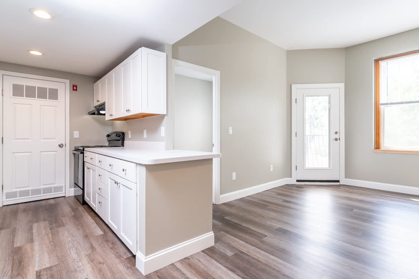 Townhouse Apartments – photo 1