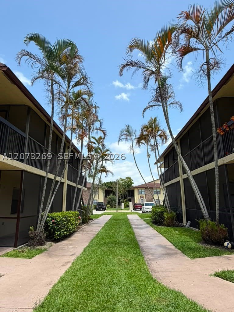 10020 Winding Lake Rd – photo 4