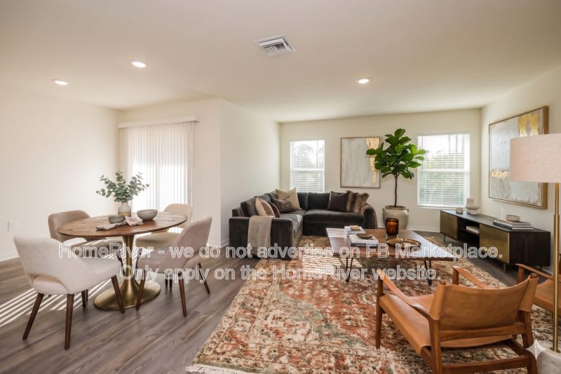 4748 NW 39th Pl – photo 2