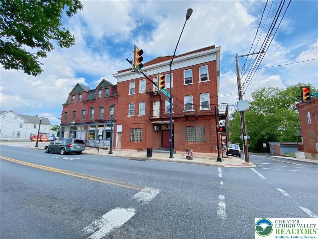 429 E 4th Street – photo 2