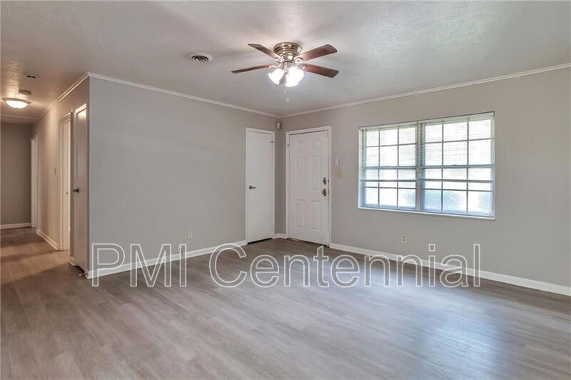 484 Evergreen Drive – photo 4