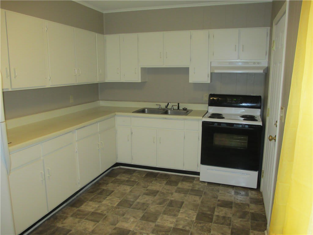401 Greenville Street – photo 1