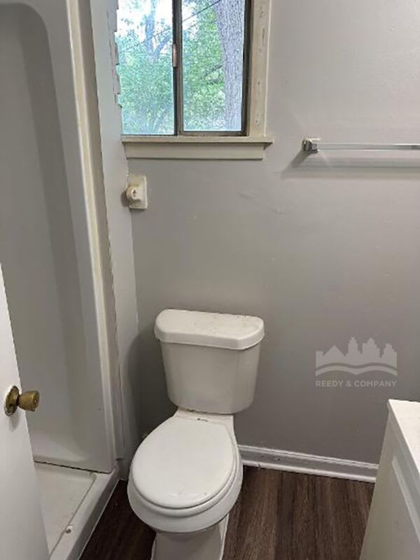 1240 Robin Hood Ln – photo 4