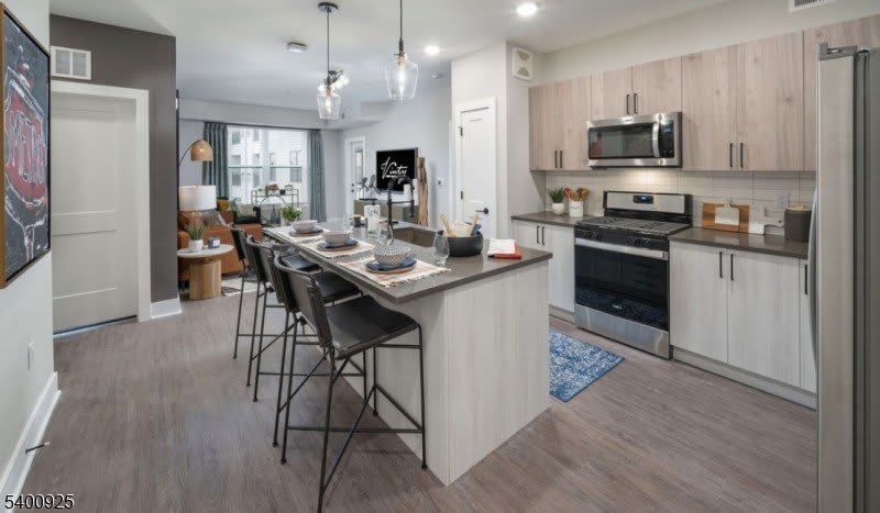 100 Union St – photo 2