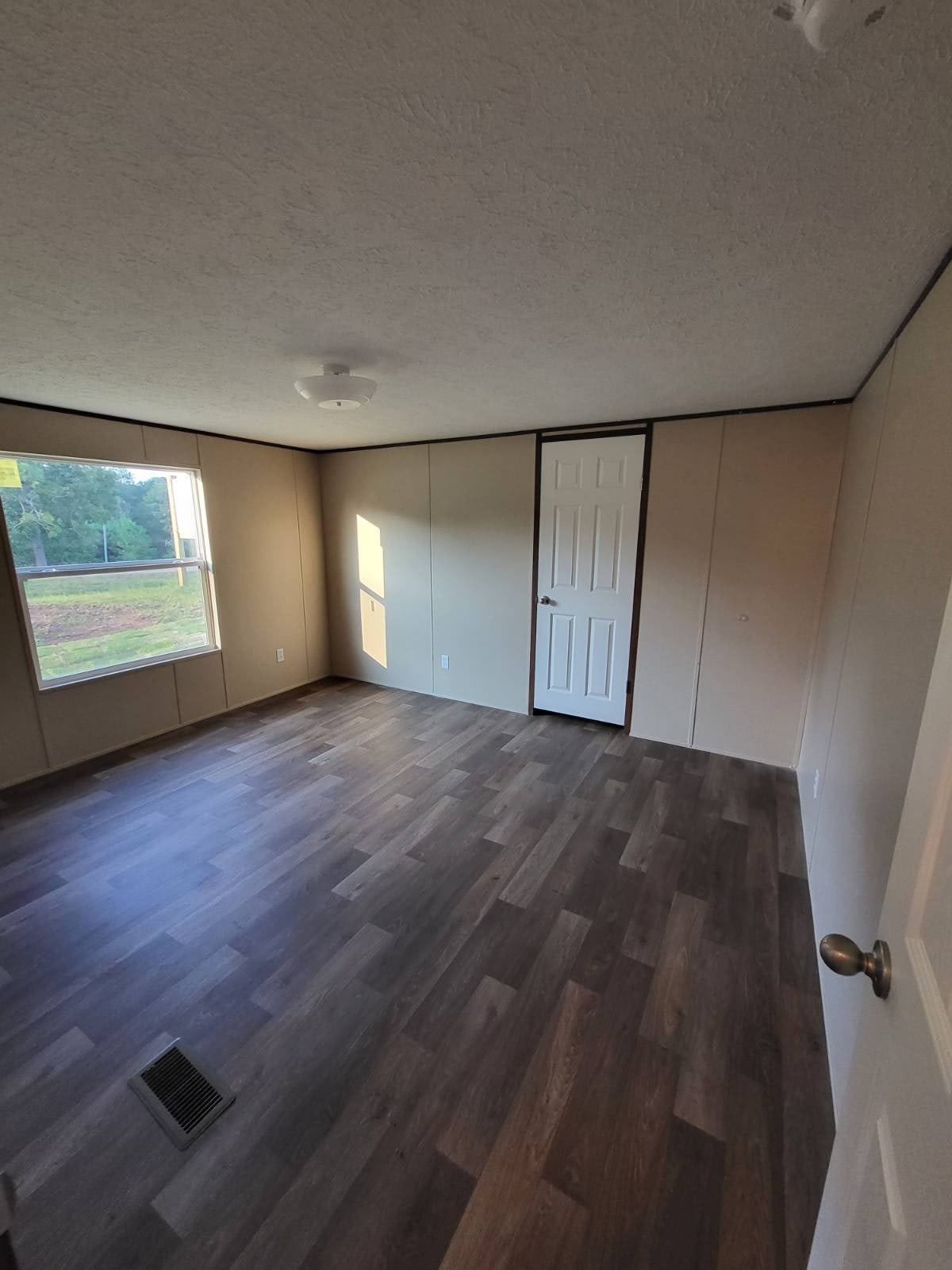 1518 Delmar Dr. – photo 3