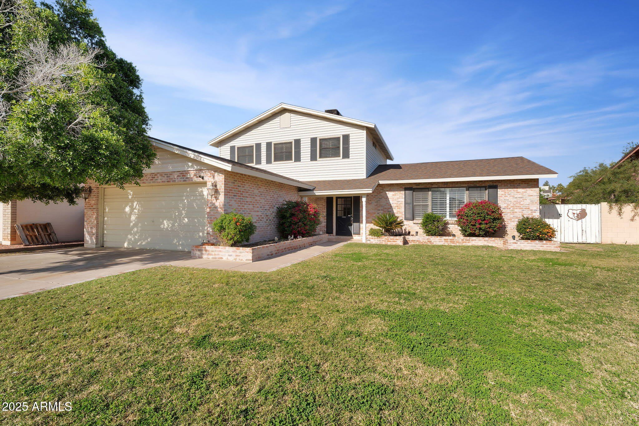 2542 W NOPAL Avenue – photo 2