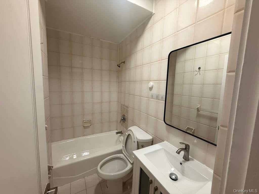 102-39 66th Avenue – photo 4