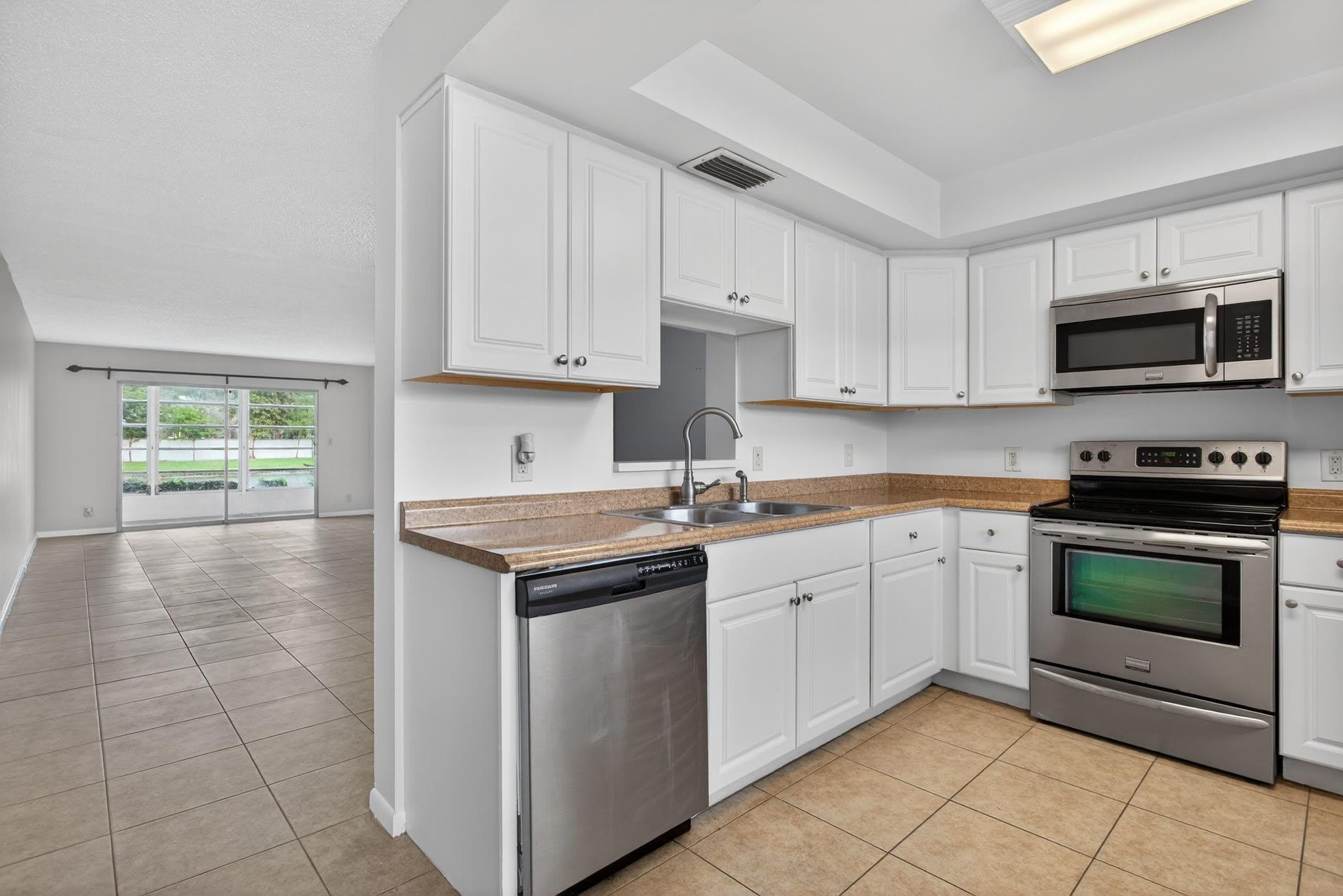 2501 Antigua Terrace – photo 3
