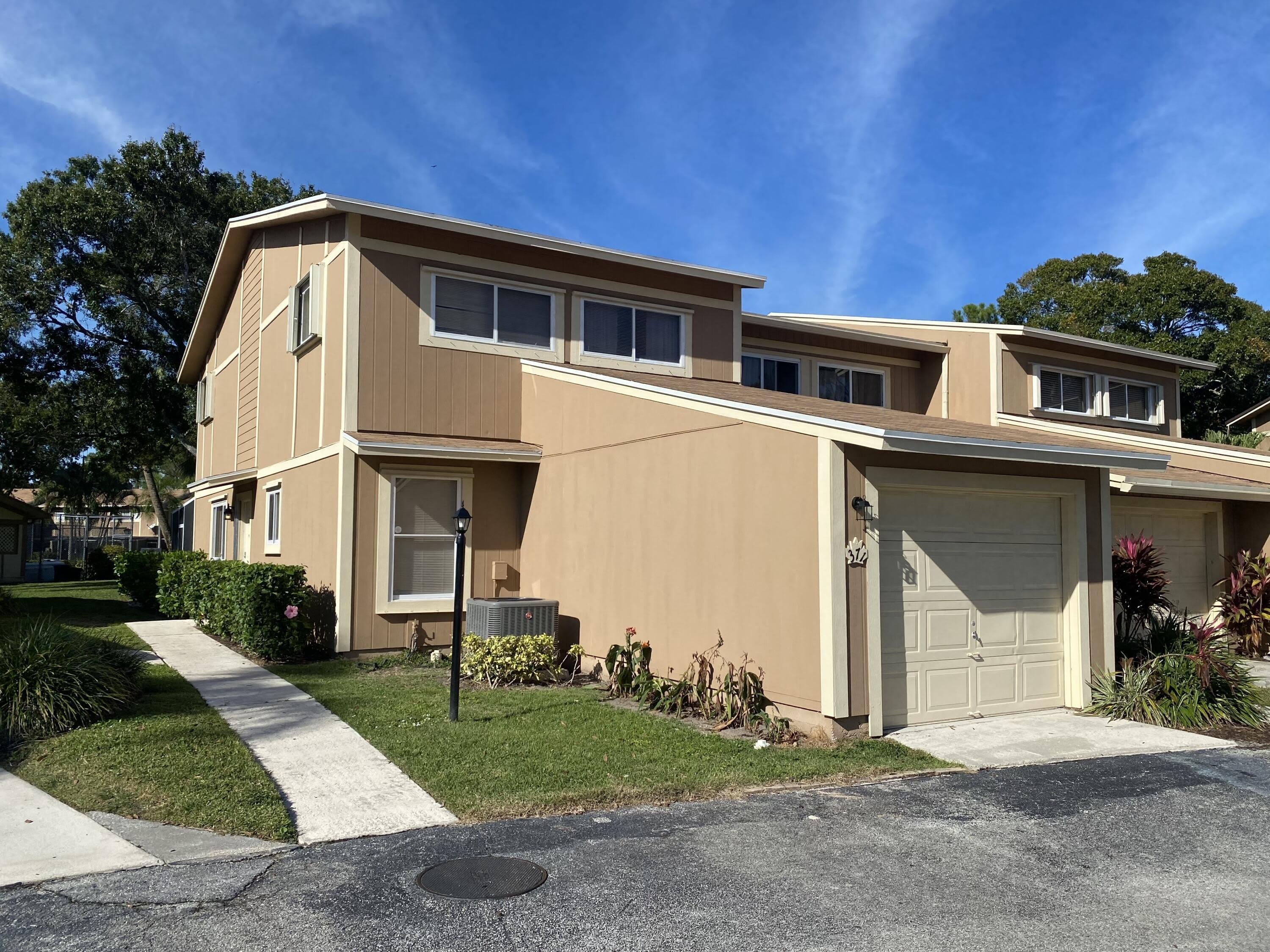 371 Maplecrest Circle – photo 1